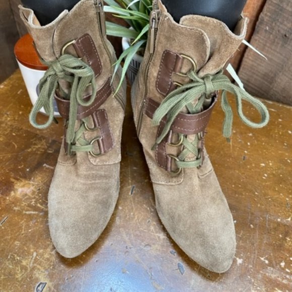 Nine West Scorpion Heeled Boots - Olive Green Suede - Size 6 - Picture 6 of 14